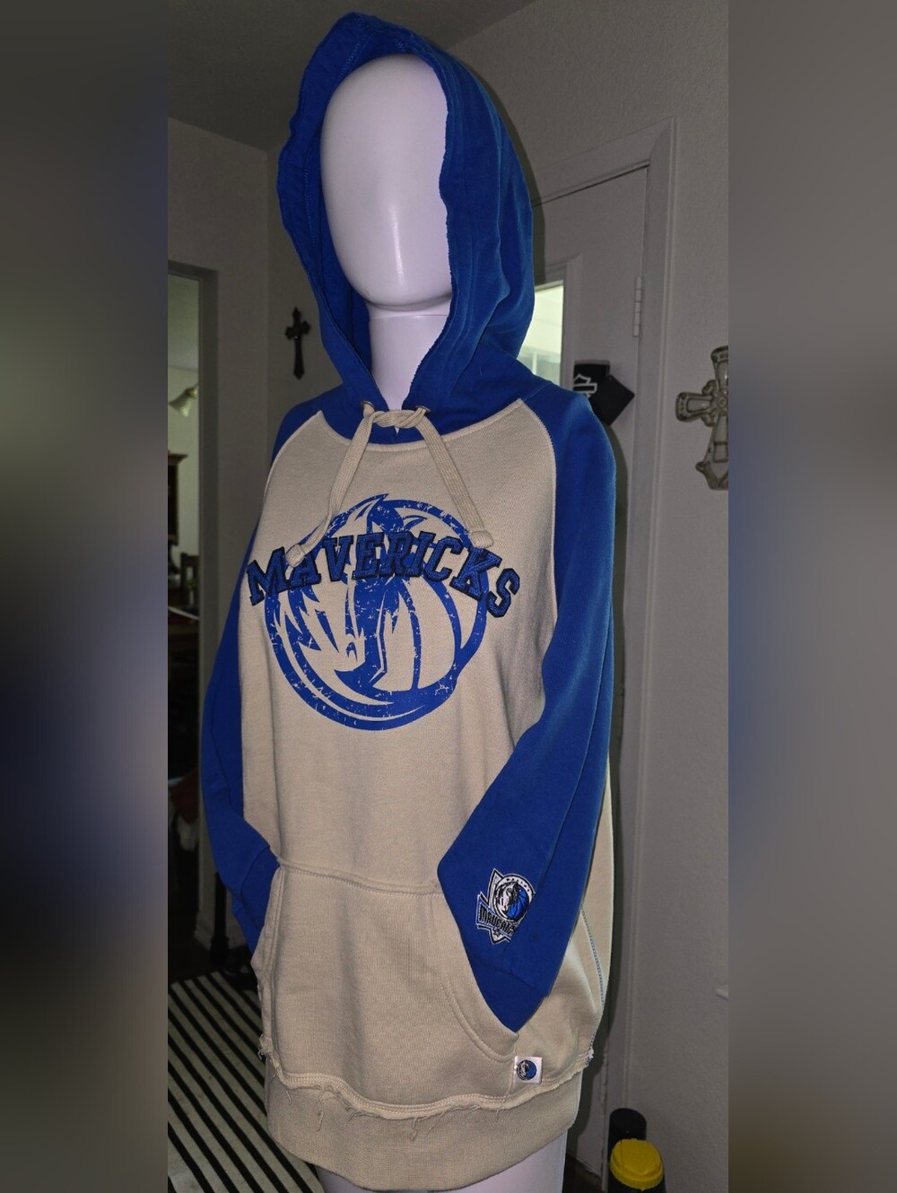 Dallas Mavericks Hoodie  Kids XL Extremely Rare